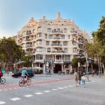 barcelona-gaudi-tour-casa-mila-crossing