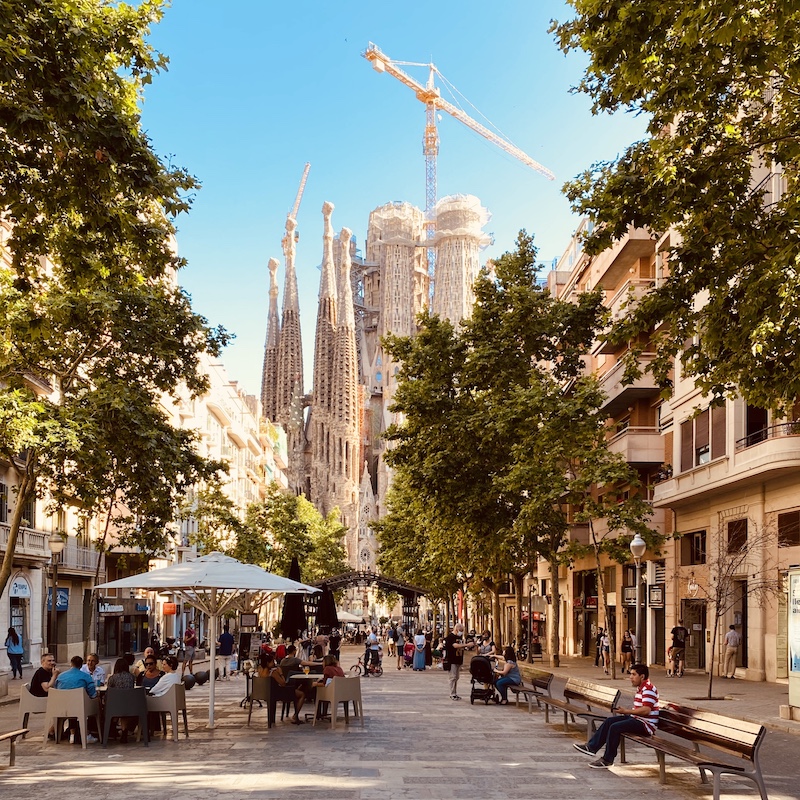 sagrada-familia-tour-avinguda-gaudi