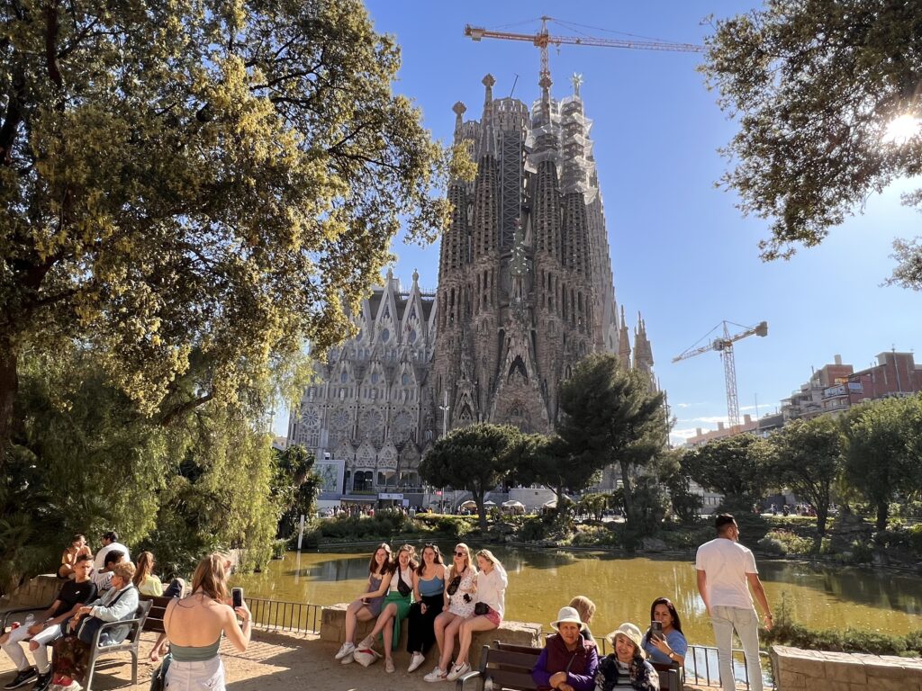 sagrada-familia-tour-the-touring-pandas-lake-bench