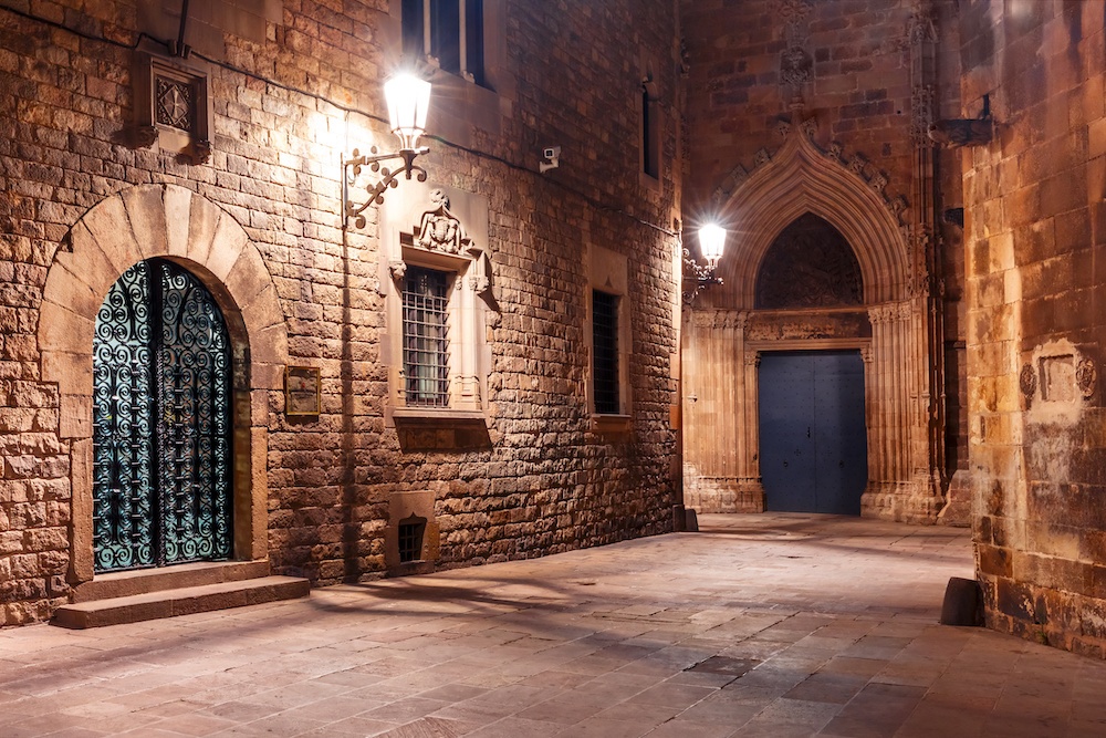 24 hours in Barcelona - Barri Gotic in the evening