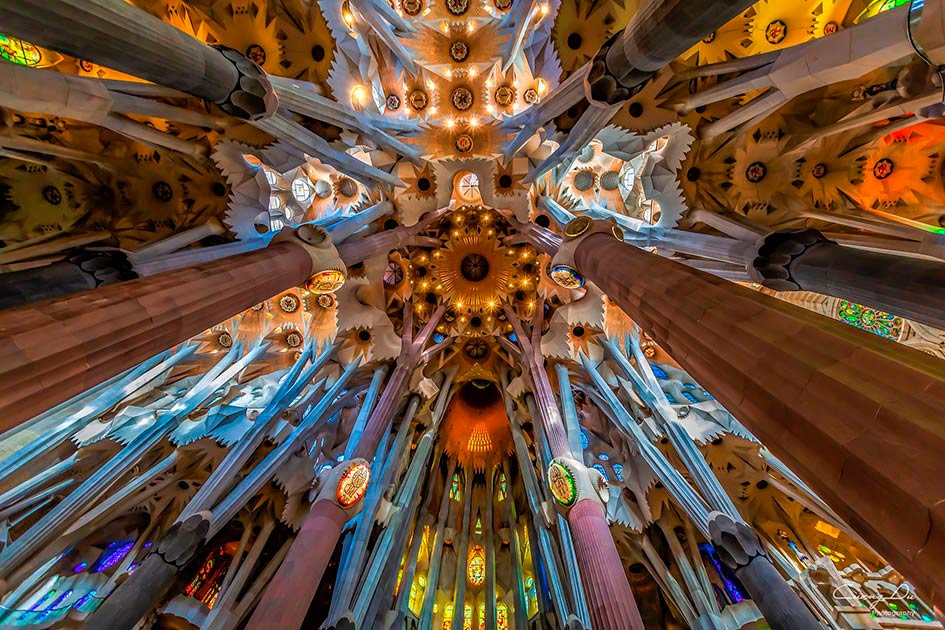 Gaudi Barcelona Sagrada Familia Interior 2 