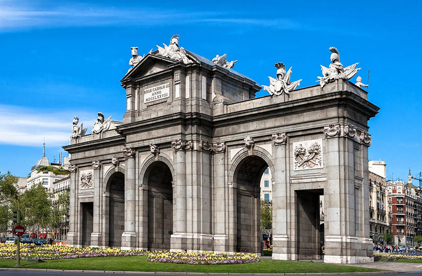 art-walk-prado-museum-tour-puerta-de-alcala