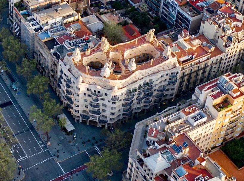 casa-mila-air-view