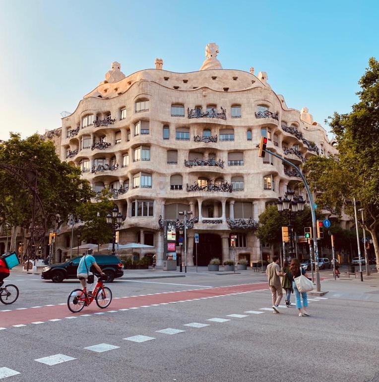 casa-mila-eixample-barcelona