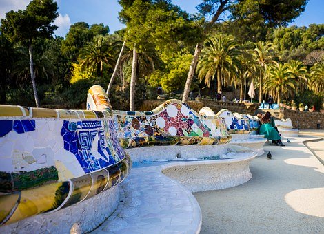 ガウディが作ったグエル公園のベンチ