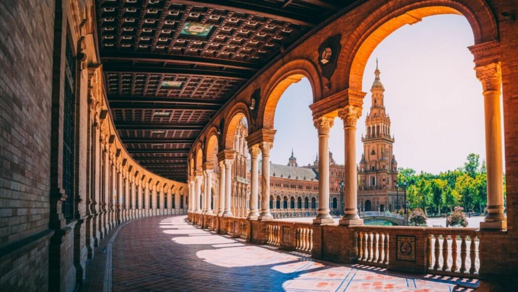 top-attractions-in-seville-plaza-de-espana