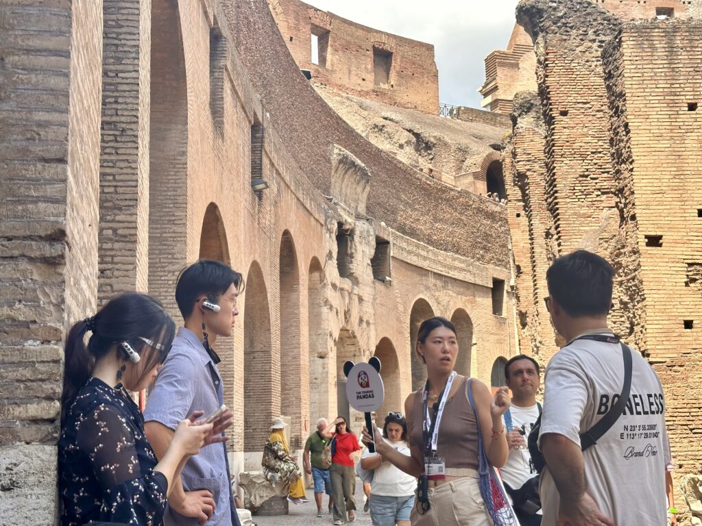 colosseum-tour-first-level-guide-the-touring-pandas