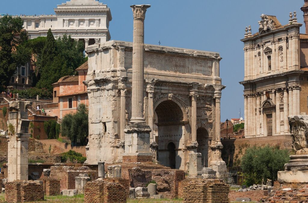 visit-the-colosseum-roman-forum