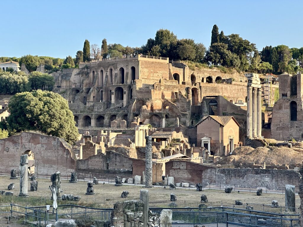 visit-the-colosseum-palatine-hill