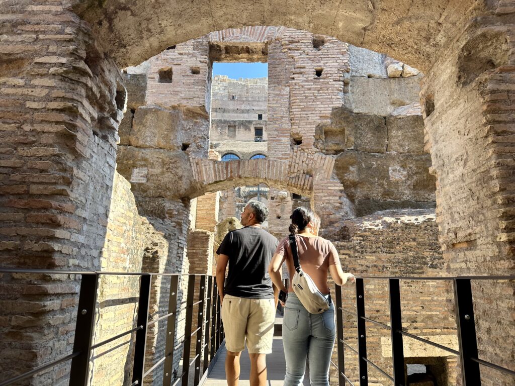 colosseum-underground-tour-exploration-visitors