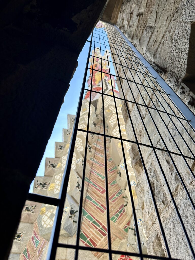 sagrada-familia-tour-with-tower-access