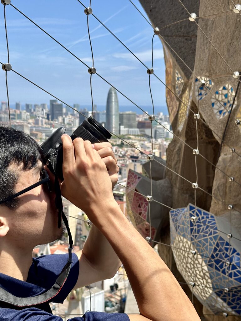 sagrada-familia-tour-with-tower-taking-picture