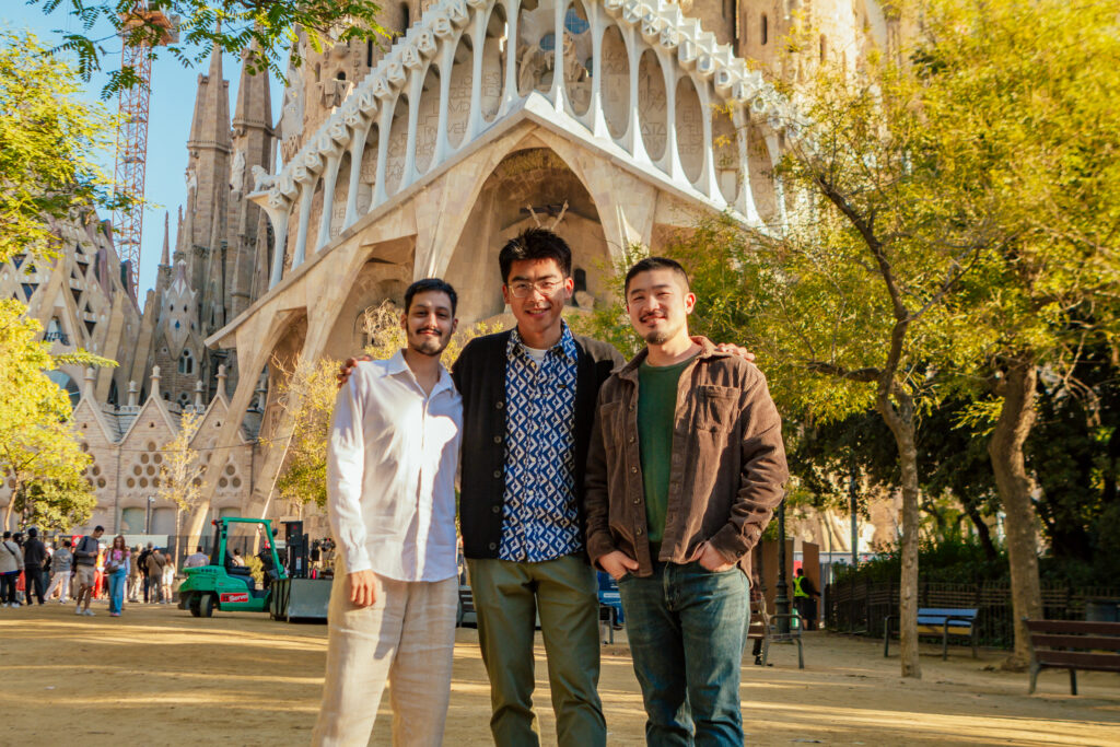 Sagrada Familia Tour with Photoshoot passion facade