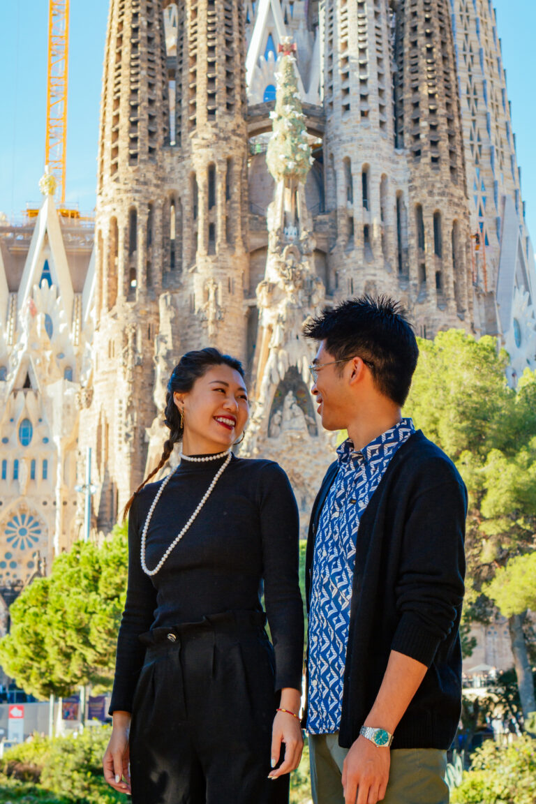 Sagrada Familia Tour with Photoshoot cover