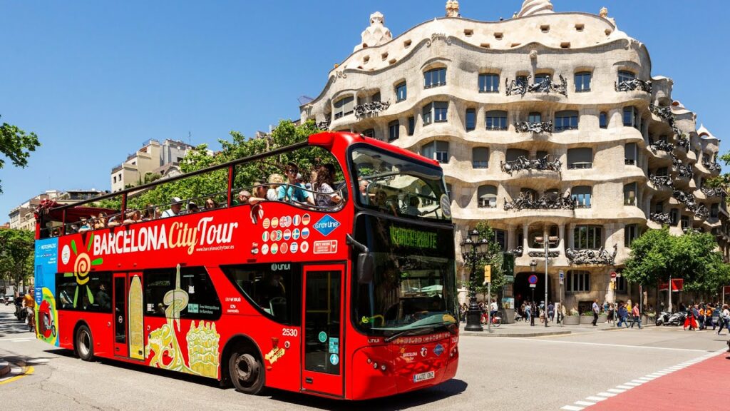 barcelona-hop-on-hop-off-bus-barcelona-city-tour