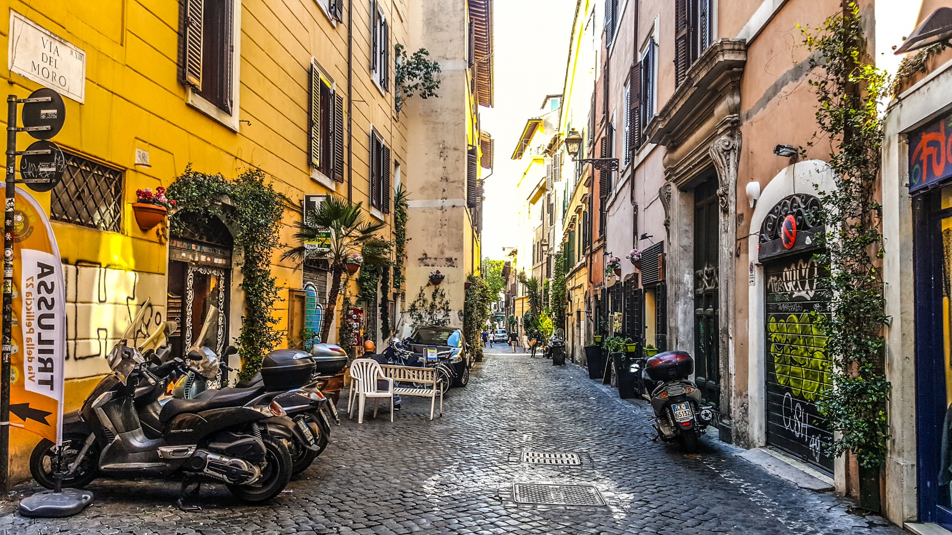 trastevere-italy-bohemian-neighborhood Streets of the bohemian neighborhood of Trastevere, Italy